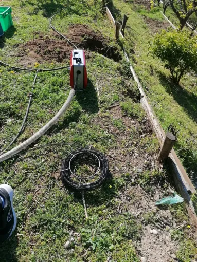 Assainissement avec un furet coupes racines, Carros, JR3D