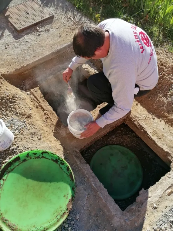 Application de traitement enzymatique dans des canalisations, Carros, Vésubie, JR3D
