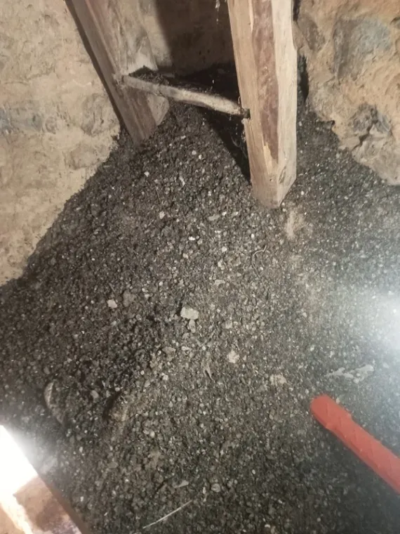 Nettoyage du clocher de l'église Saint Laurent de la Bollène Vésubie par des fientes de pigeons, Carros, JR3D