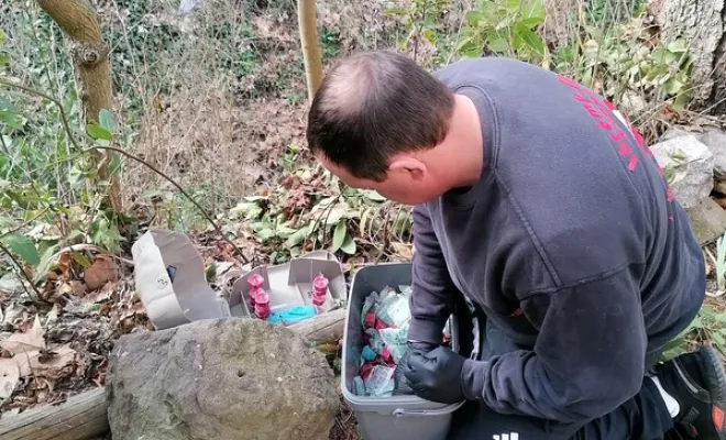 Boite ouverte mise en place des raticides