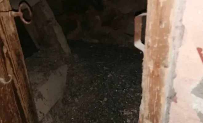 Nettoyage du clocher de l'église Saint Laurent de la Bollène Vésubie par des fientes de pigeons, Carros, JR3D