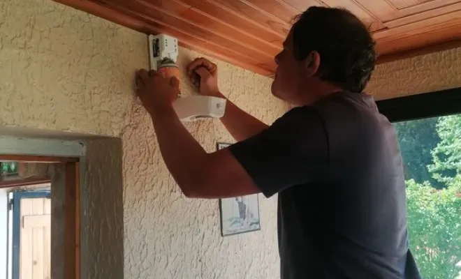 Intervention de JR3D à Turini Camp d'Argent pour un traitement anti-insectes, Carros, JR3D
